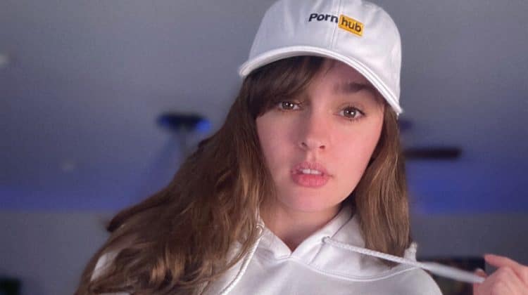 mary moody pornhub cam girl