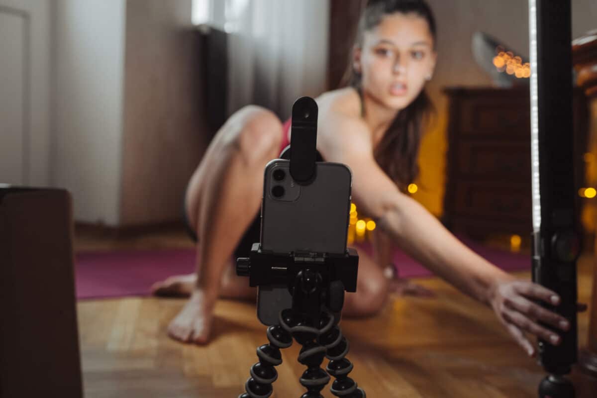 Lovense Webcam liefert einen unverfälschten Klang durch die KI-gestützte Rauschunterdrückung